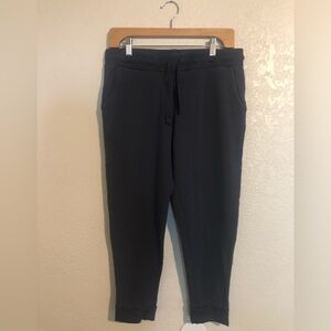 Evy’s Tree charcoal cropped joggers in size medium.